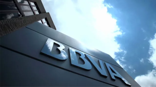 Ahora BBVA permite "pausar" (y "reactivar") sus tarjetas de débito y crédito (cómo funciona)