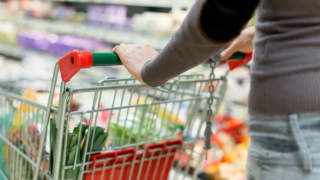 Inflación récord: la receta ortodoxa de Massa para desacelerar precios