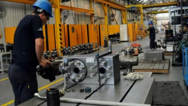 Las Pymes también sufren la falta de insumos y ya ven una baja de su producción: los rubros más afectados