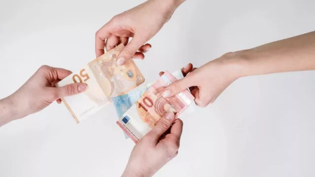 El efectivo no se rinde: casi el 70% de los españoles sigue utilizando “cash” para sus operaciones habituales (¿una rebeldía silenciosa?)