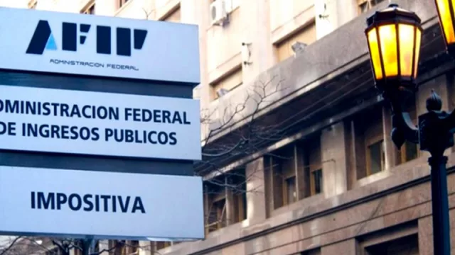 La AFIP redujo el tope permitido para las compras en el exterior a través de couriers