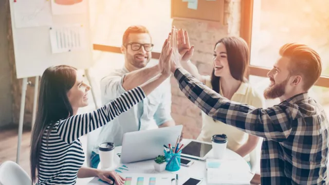 Ocho consejos para facilitar la felicidad laboral (brindados por Adecco)