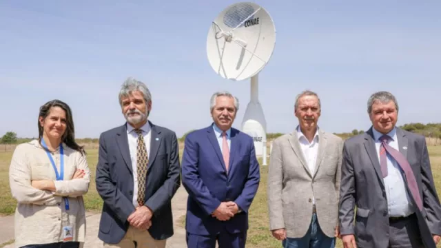 “Tengamos el orgullo de ser uno de los diez países del mundo con capacidades para poner satélites en órbita”, dijo el Presidente