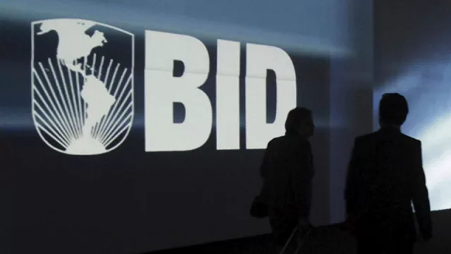 El Gobierno aprobó modelo de contrato por US$ 700 millones con el BID (para fortalecer reservas)