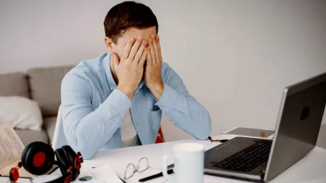 Los argentinos trabajan gratis casi una semana al mes: quiénes son los más afectados