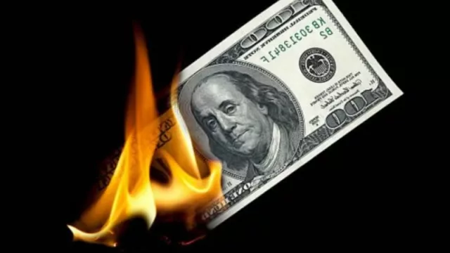 Dólar blue a $ 700: el gurú de la City puso fecha a la nueva cotización récord