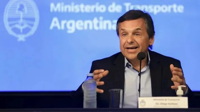 Giuliano busca consolidar "un transporte multimodal que acompañe el desarrollo del país"