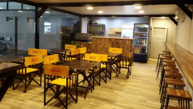 Olímpico presentó Centenario 1: un bar vidriado y con un moderno buffet