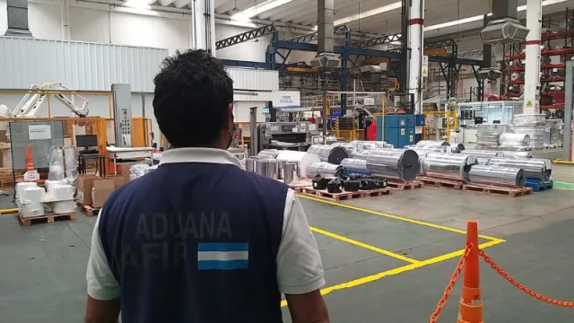 Habrá u$s 22.000 millones menos y las importaciones sentirán el impacto