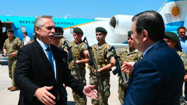 Alberto Fernández llega a Santiago del Estero para inaugurar la histórica Escuela del Centenario