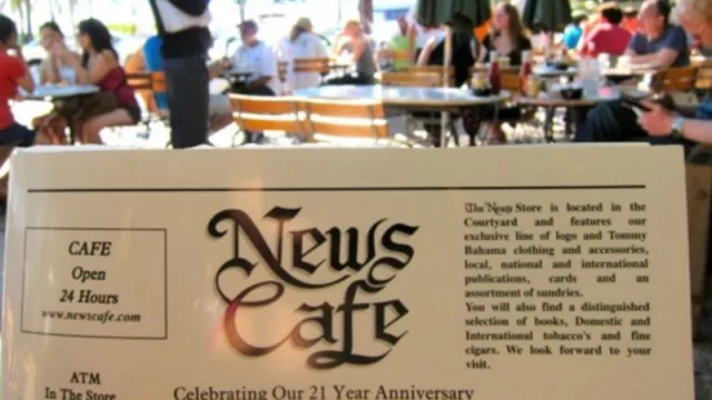 El News Cafe de South Beach ha vuelto a abrir