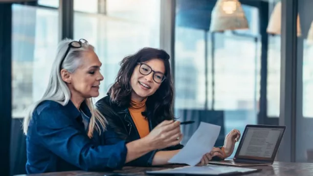 Las mujeres ya no lloran, facturan: vuelve Mujeres en Negocios (el programa de formación para construir empresas propias en la industria del seguro)
