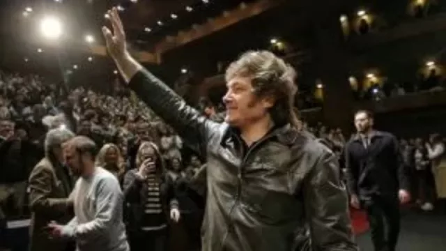 Mística libertaria y abucheos a "la casta": cómo se vivió el estreno del documental de Milei