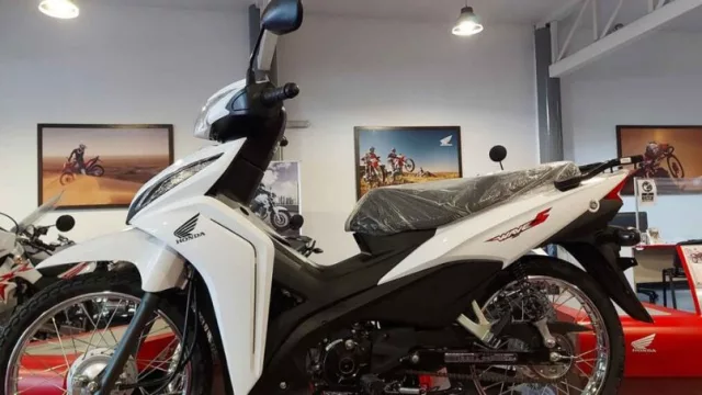 Motos: precios de la buscadísima Honda Wave usada