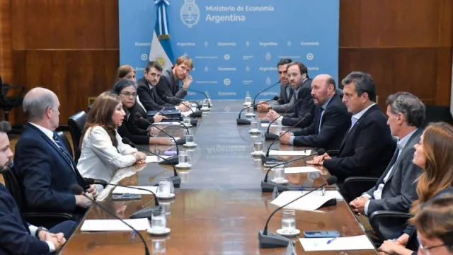Argentina firmó créditos por US$ 850 millones con organismos internacionales para desarrollo económico y social