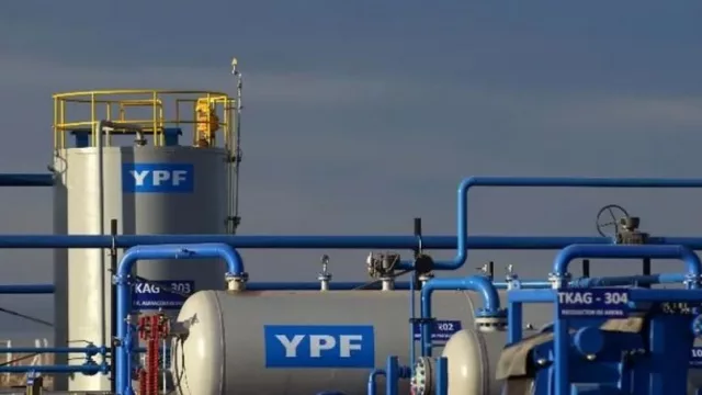 Ley Ómnibus: Milei propone una revolución energética con la liberación del petróleo y la privatización de YPF