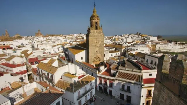 5 destinos, seleccionados por eBooking.com, para visitar en Semana Santa (desde Carmona hasta Viveiro)