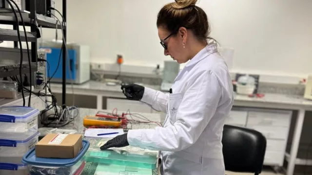 Fabrican celdas solares con plomo reciclado (de la mano de Intema) para promover la economía circular