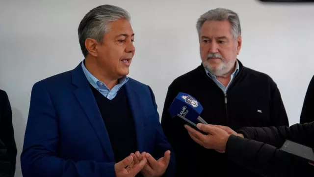 Hidenesa ahorra en transporte e impulsa obras de gas para más neuquinos