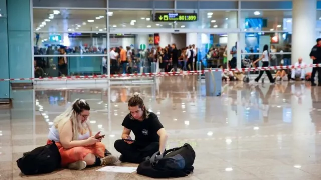 Los retrasos y cancelaciones de vuelos debido a la DANA no generan derecho a indemnización, según la normativa