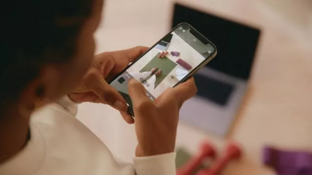 A cada acción le corresponde una reacción: 2025 estará marcado por la “des-influencia” (los consumidores pierden fe en los influencers)