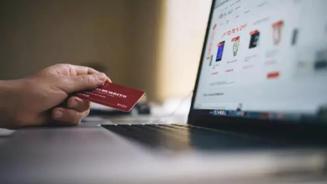 El 63% de los españoles aumentaría sus compras online si se simplificara el proceso de pago