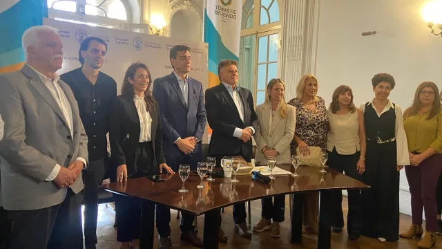 Termas de Río Hondo lanzó su temporada 2025 en Tucumán (y reafirmó su lazo turístico con la provincia vecina)