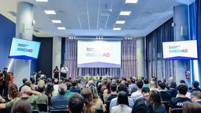 ¿Sos team negocios? ¿Querés crear y conectar? Sumate a iNNOVAB (la plataforma de innovación abierta, oportunidades y formación de Córdoba)