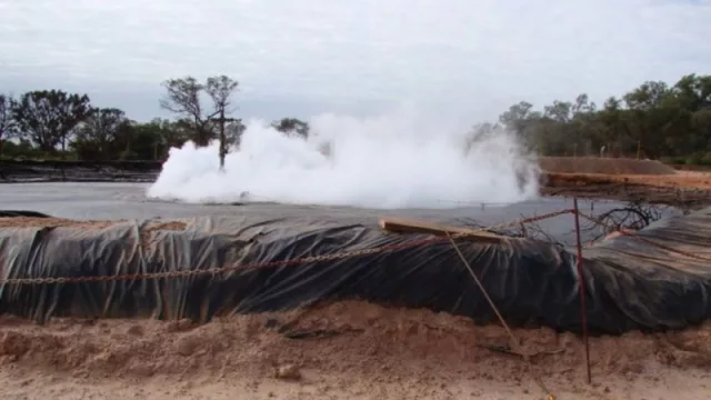Alarma ambiental en Lomas de Olmedo: un derrame petrolero sin control desde hace dos años