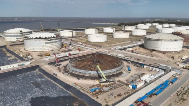 Puerto Rosales se transforma: “Rosa Negra” impulsa las exportaciones de petróleo desde Vaca Muerta