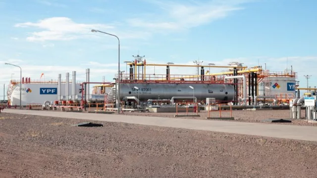YPF toma el control total del oleoducto entre Loma Campana y Lago Pellegrini