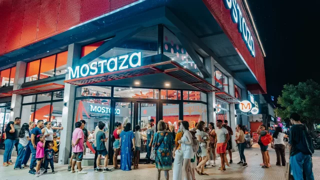Mostaza se consolida en la región del Litoral con 14 locales y una nueva apertura antes de fin de año