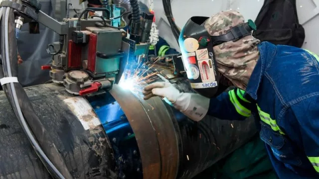 Petroleras argentinas cierran un crédito histórico de US$ 1.700 millones para construir un megaoleoducto en Vaca Muerta