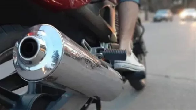 En Catamarca, las motos con escape libre no podrán cargar combustible