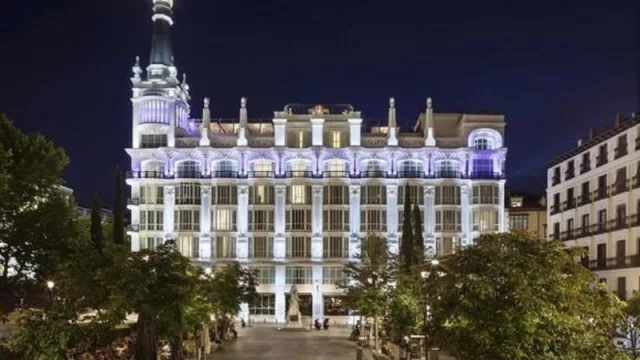 Meliá deja de operar el icónico hotel ME Reina Victoria de Madrid después de dos décadas