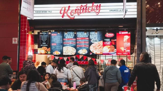 La cadena Kentucky continúa su expansión con una nueva apertura en Soleil Premium Outlet