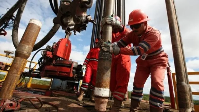 Guía para trabajar en Vaca Muerta: dónde cargar el CV y cómo postularse a empresas del sector energético