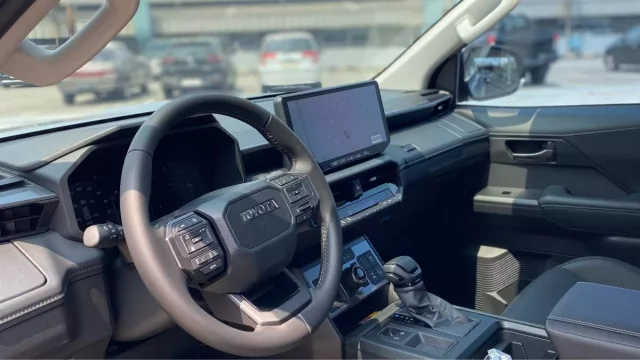 Toyota prepara la nueva Hilux (más tecnología y versiones electrificadas para la renovación)