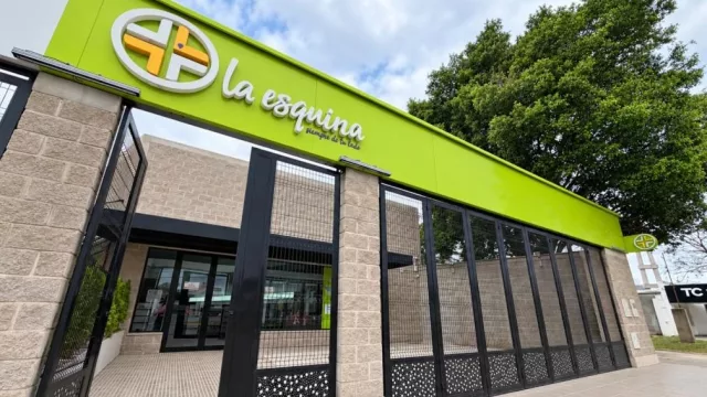 Farmacia La Esquina crece en Santiago: trasladó su sucursal del barrio Reconquista a un espacio más amplio