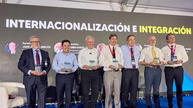 Catamarca busca ampliar sus negocios con Atacama: la logística y la minería marcan la agenda
